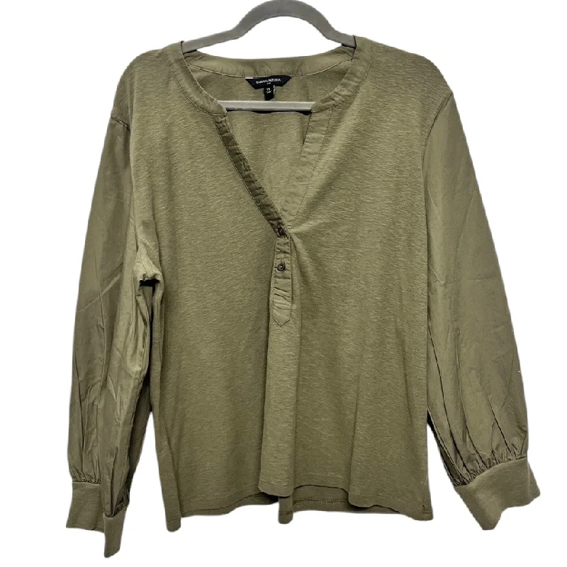 Top Long Sleeve By Banana Republic In Green, Size: Xl