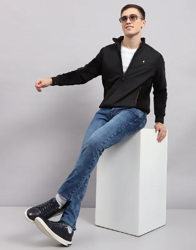 Men Black Solid Mock Neck Sleeveless Jacket