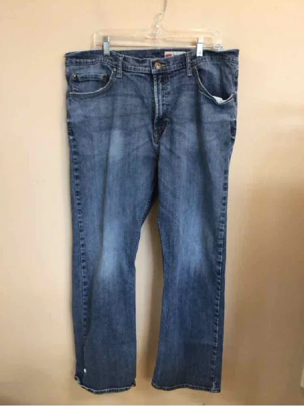 SIZE 38 WRANGLER Men's PANTS